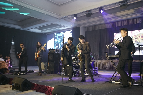 MALAM BERPESTA! GLAM LELAKI MERAIKAN ALPHA MEN 2018 EDISI 