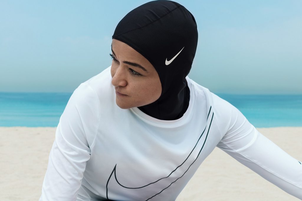 NIKE PERKENALKAN PAKAIAN SUKAN  UNTUK WANITA  BERHIJAB  