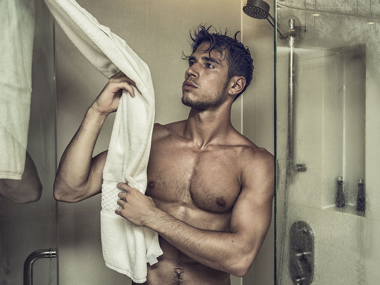 SELAIN MANDI, INI DIA TIP TERBAIK HILANGKAN BAU BADAN BUAT 